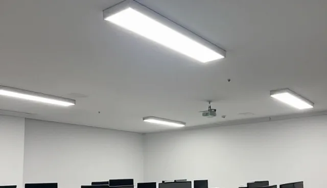 网络推广内容策略选型建议与适用条件分析
